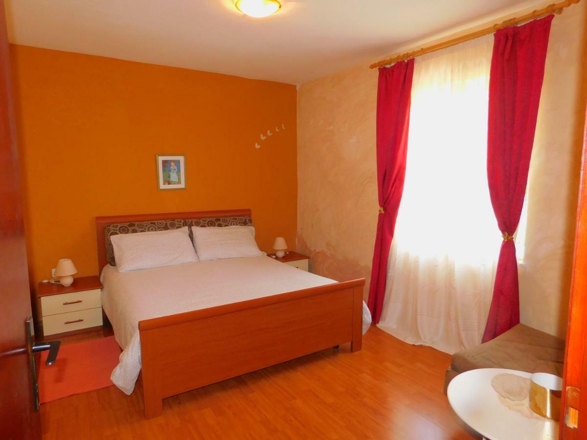 App Palcic K Apartment Novigrad  Exterior photo